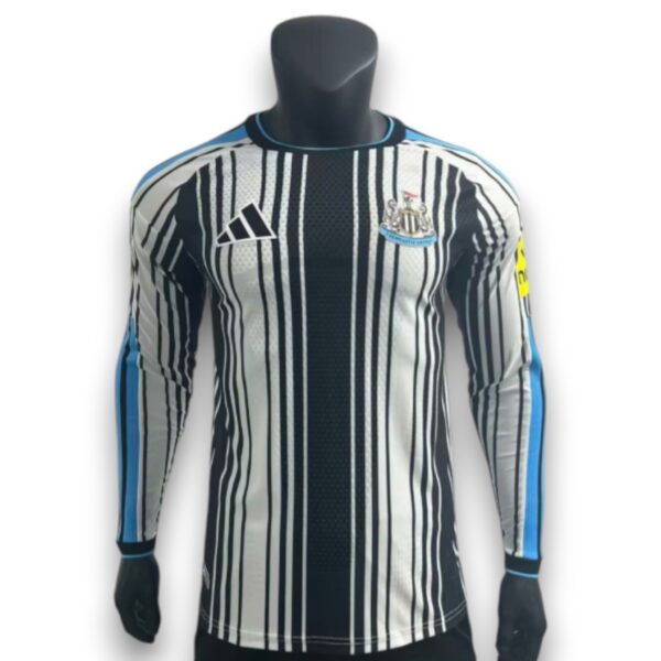 Camiseta Newcastle 2026-2027 Local Manga Larga – Version Pro Player
